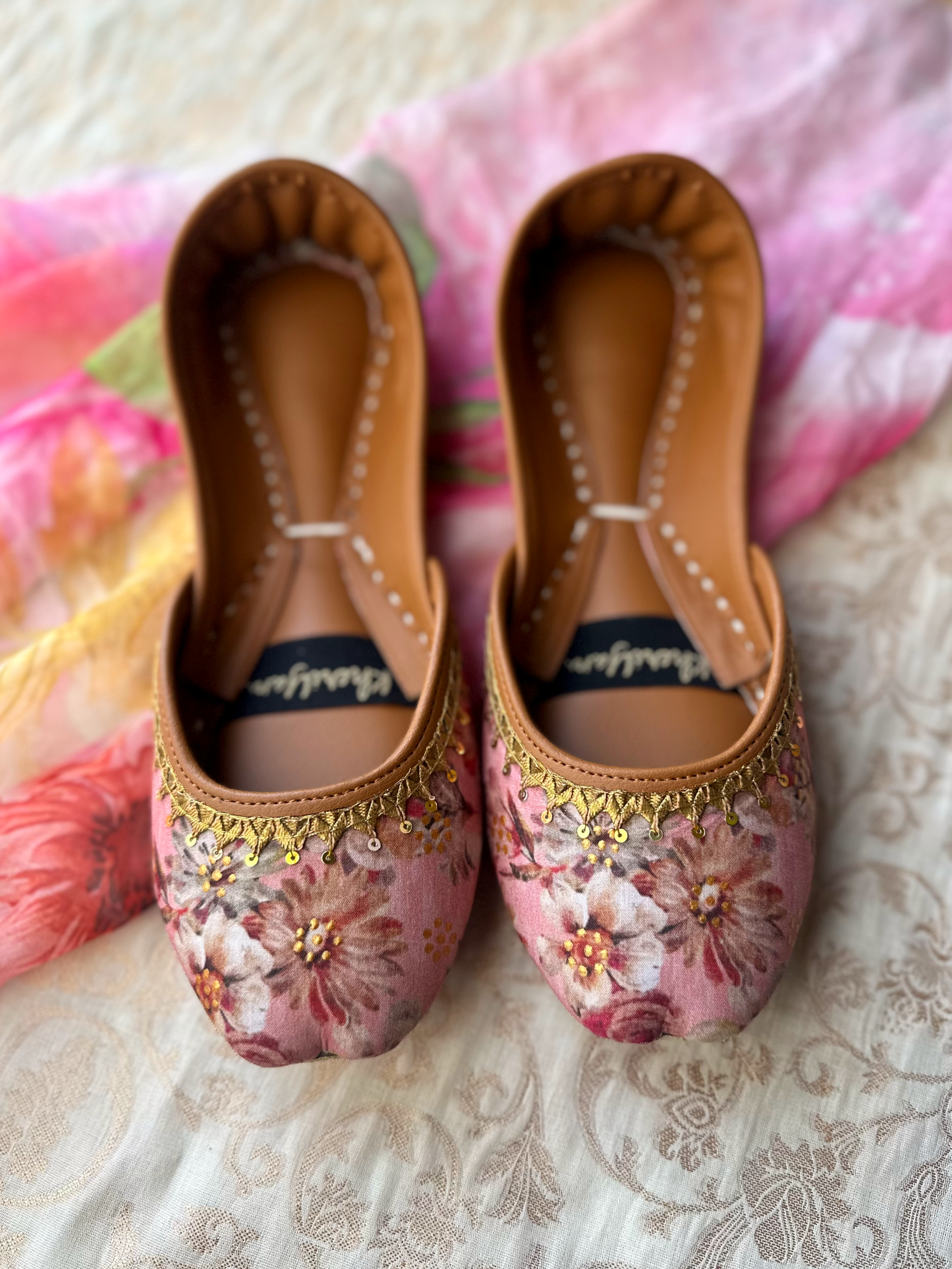 Gul-e-Afroze گل افروز