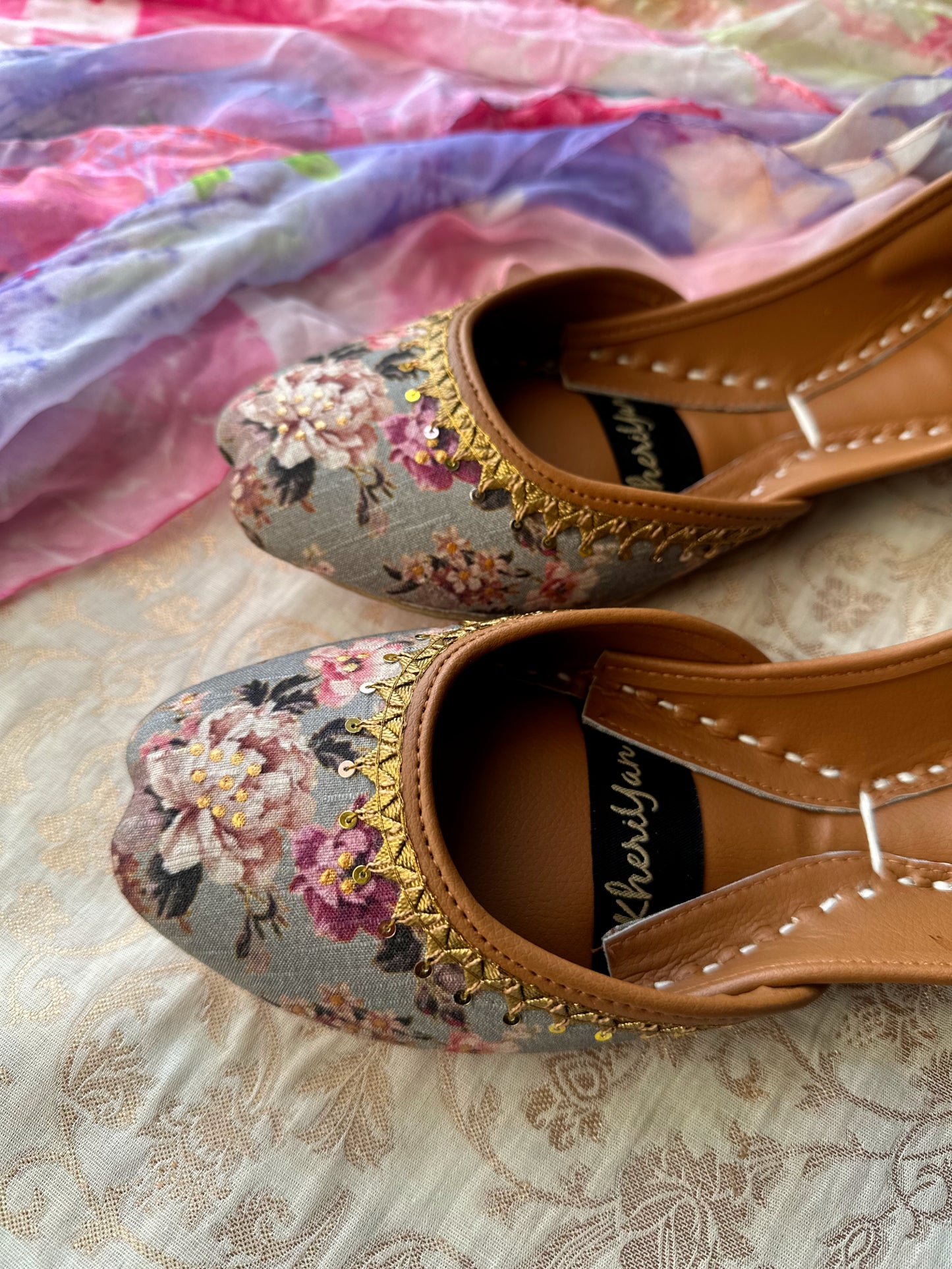 Gul Azar گل عذر