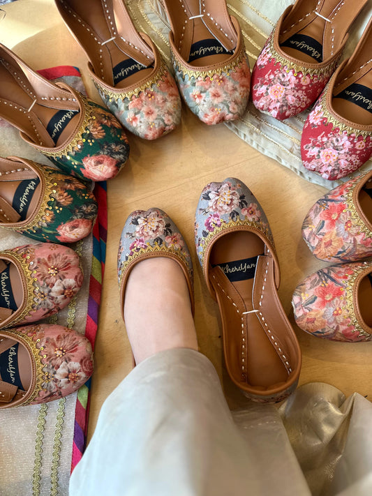 Gul Azar گل عذر